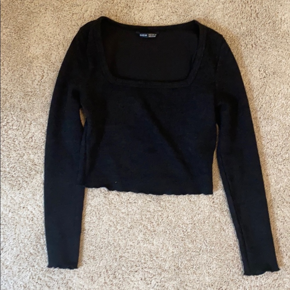 square neck black crop top